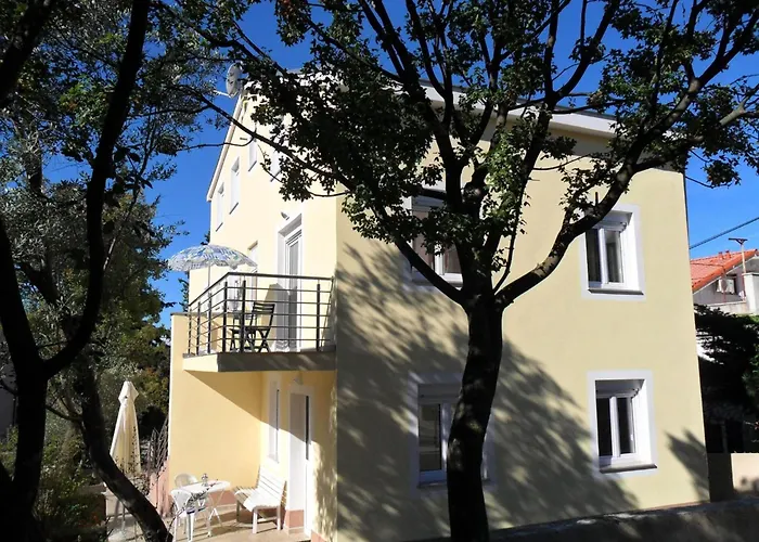 Mit Balkon Fuer Drei Personen By Interhome Lejlighed *